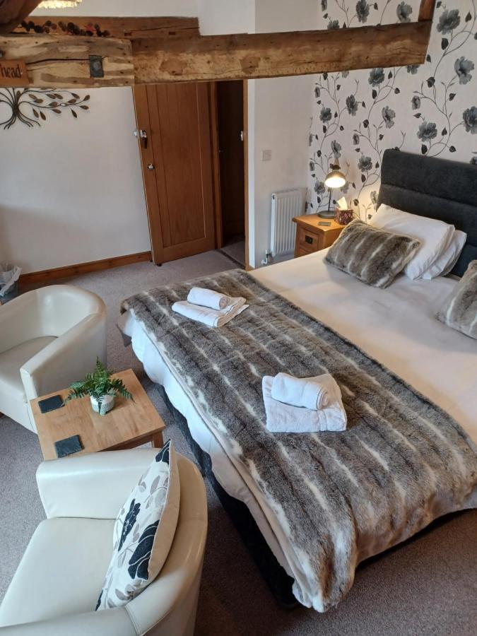 The Bear Bed and Breakfast Rhayader Exteriör bild