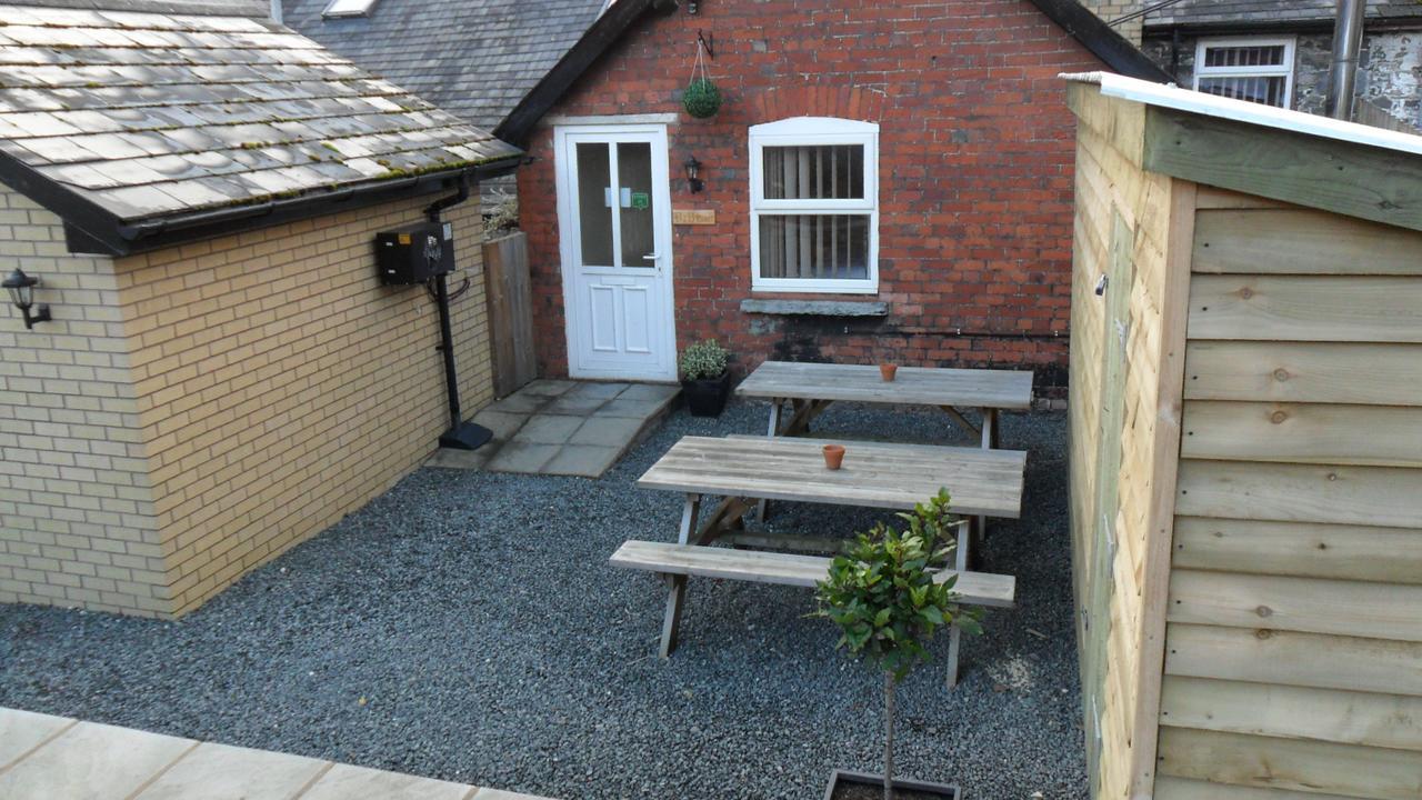 The Bear Bed and Breakfast Rhayader Exteriör bild