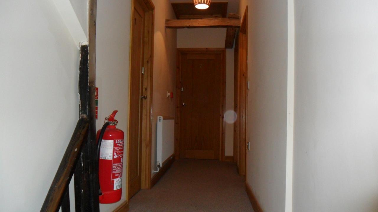 The Bear Bed and Breakfast Rhayader Exteriör bild
