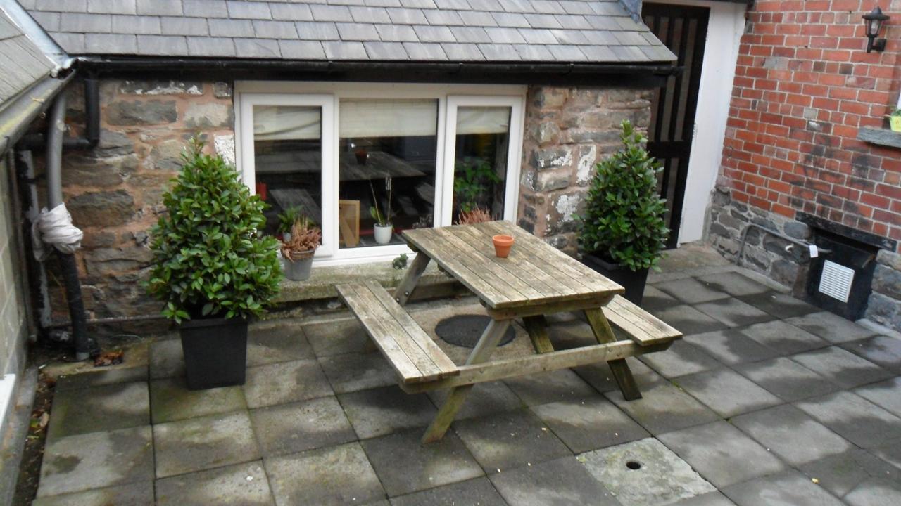 The Bear Bed and Breakfast Rhayader Exteriör bild